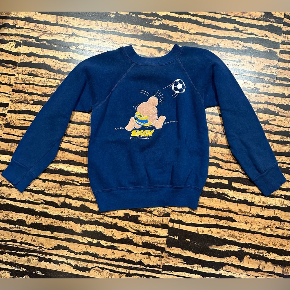 LAST DAY 
SHOP CLOSING 
Vintage Ziggys soccer crew neck sweatshirt